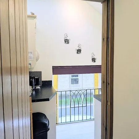 아파트 The Nave, Muston