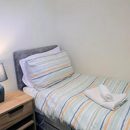 The Nave, Muston * Gristhorpe